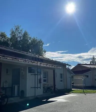 Tyylikaes Koko Perheen Feriehus *