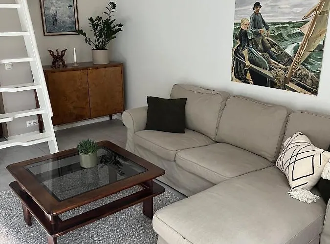 Tyylikaes Koko Perheen *